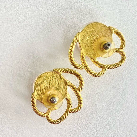 80's Vintage NAPIER Faux Pearl Gold Plated Pierced Statmt Earrings w/Rop… - Picture 2 of 5